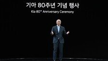 정의선 앞에서 ‘굴욕史’ 공개한 기아… “실패까지 기록해 100년 도전”
