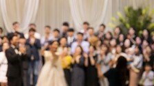 “너 때문에 하객 없었다”…결혼식 겹쳤다고 분노한 친구