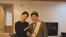 ‘검사♥’ 한지혜 아빠와 붕어빵 외모 자랑 “여전히 바쁘신…”