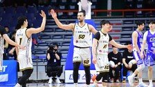 프로농구 LG, 시즌 첫 2차 연장 접전 끝에 KCC 꺾고 4연승