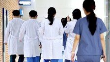 휴직한 ‘추가 수련’ 전공의, 월 100만원 수련수당 없다