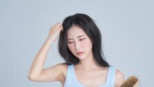 머리카락보다 먼저 늙는 두피… 방치하면 ‘듬성듬성 모발’ 된다