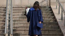 연 2000만원도 못버는 ‘박봉 박사’ 늘었다…10명중 1명 꼴