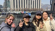 60대 부부도 필리핀 소녀도…아미들 ‘광화문 인증샷’