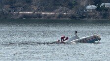 천안서 산불진화 헬기 저수지 추락…조종사 등 2명 구조