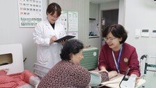 돌봄 필요한 노인, 한번만 신청하면 의료팀 찾아가고 식사 지원