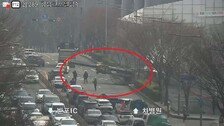신논현역 근처 공사장서 천공기 넘어져…“차량 통제 중”