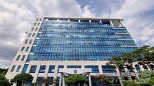 대리기사 기다리다 실수로 기어봉 건드려 2m 음주운전, 무죄