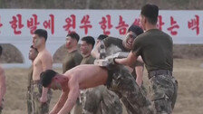 무시무시한 北특수부대…손으로 못 짚은채 허리 위 벽돌 부숴
