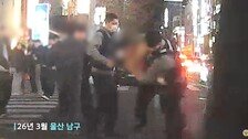 “속이 시원”…상의벗고 난동 문신男, 경찰이 업어치기로 제압