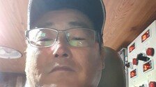 “불난 선박 구해야”…고기 잡던 그물 끊고 달려가 8명 구조한 선장