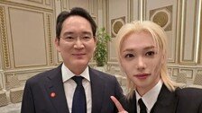 靑서 이재용과 셀카 찍은 필릭스…‘갤럭시 일편단심’에 JY ‘미소’