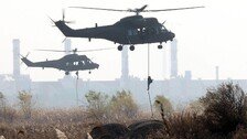 지난달 ‘산불 진화’ 투입됐던 군 헬기, 실수로 DMZ 내부 진입