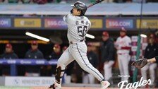 ‘승리 부른 3점포’ 한화 강백호 “홈런보다 문동주 첫 승리가 더 기뻐”