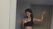 ‘애둘맘’ 이지현, 놀라운 식스팩+팔 근육 “살아 돌아온 복근”
