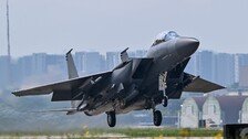 조종사 ‘인생샷’ 찍으려, F-15K 뒤집기 비행중 충돌