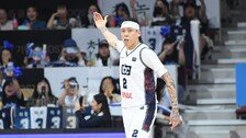 정규리그 6위 KCC, 2위 정관장 잡았다…4강 PO 첫판 승리