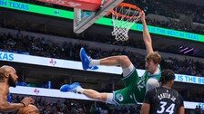 차세대 NBA 스타 플래그, 듀크대 옛 동료 크니플 꺾고 신인왕 등극