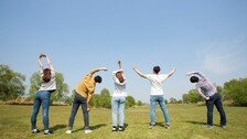 100세 시대 이끄는 ‘10분의 마법’…日 아침 깨우는 ‘라디오 체조’