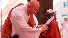 로봇 스님 탄생, 법명 ‘가비’…“사람에 대들지 않고 과충전 않겠다”