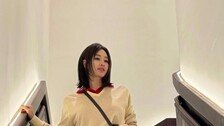 김혜수, 초미니 스커트로 뽐낸 각선미…55세에도 바비 인형 그 자체