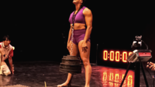 “머리카락으로 75kg 번쩍”…멕시코 여성, 12년 만에 세계 신기록