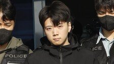 고개 들고 카메라 빤히…여고생 살해범 “죄송” 한마디만