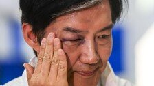 오른쪽 눈 붓고 멍든 채 후보자 등록한 조국…무슨 일?