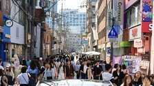 축적된 데이터로… 테슬라 자율주행, 인파 가득 연무장길도 척척