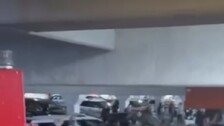 스와치·오데마피게 콜라보가 뭐라고…경찰 진압에 매장 폐쇄까지