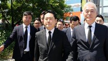 광주 간 장동혁 “李-與에 5·18은 권력 도구”…故문재학 열사母 “張, 올 자격 없어”