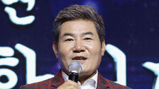 “4주 넘게 가래” 가수 진성, 성대에 물혹…수술 필요