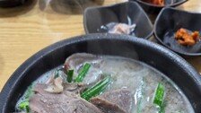 세련된 외관, 표준화된 맛 대신 누구나 입맛 따라 뜨는 순댓국[김도언의 너희가 노포를 아느냐]