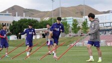 손흥민 감아차기 덜 꺾이고… 골키퍼 공중볼은 더 날아와