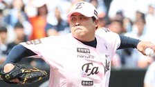 ‘괴물 신인’서 ‘코리안 몬스터’로…류현진, 한미통산 200승 축포