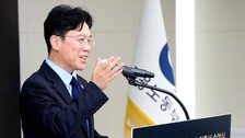 김정관 “반도체 이윤 재투자해야”…‘분배’ 띄운 김영훈에 견제구