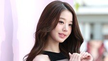 ‘공항 출국 태도 논란’ 휩싸인 장원영…“오해·억측” vs “겸손해야”