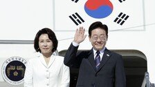 李대통령 부부, 靑에서 與의원 배우자 초청 오찬