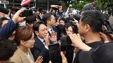 올공 찾은 與의원들에 시위대 “나가라”…결국 현장 떠나