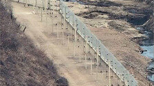 北, MDL 100m 안까지 철책 설치…합참 “명백한 정전협정 위반”