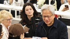 “韓경찰에 밥 사고싶다” 젠슨 황 딸의 감사 인사