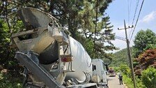 레미콘 운전하다 감전돼 중상…“고압선 까마귀가 원인”