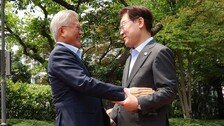 文 “당 먼저 단합해야”…李 “외연 확장해 구조적 다수 창출”