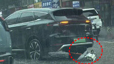 침수도로 달리던 BYD서 모터 ‘툭’…“믿고 탈수 있겠나” 中 발칵