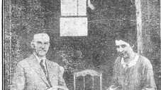 100년 전,  다리를 꼰 포즈로 사진 찍은 미국 대통령