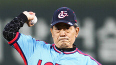 롯데 유두열-한화 구대성 ‘레전드의 시구’