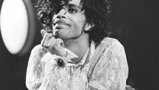 美 ‘팝의 전설’ 프린스 부검 결과 “외상無, 자살은 아냐”