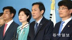 우상호 “잠룡들과 골고루 소통”… 문재인 대세론과 거리 둬