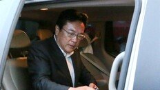 KTX 앞뒷자리 2시간… 인사도 안한 정진석-현기환