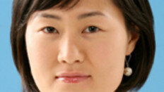 [기자의 눈/홍수영]친박-비박이라는 말, 국민도 듣고 싶지 않습니다